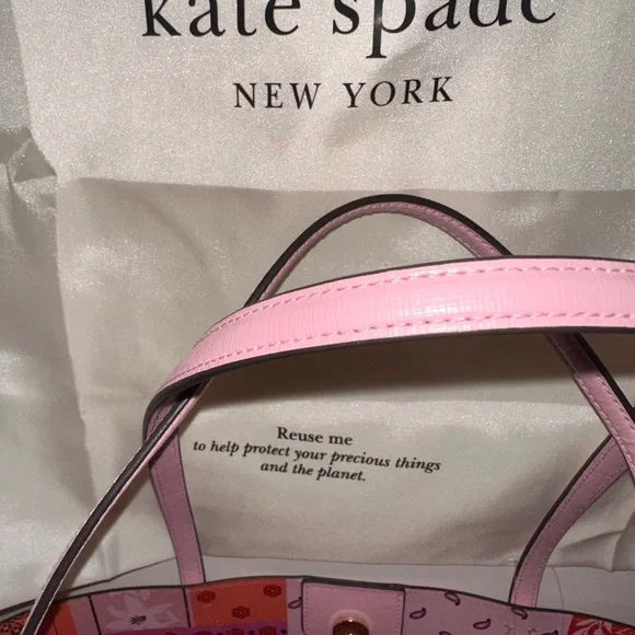Kate Spade Pink Tote Bag with detachable clutch and dust bag. - Picture 6 of 11